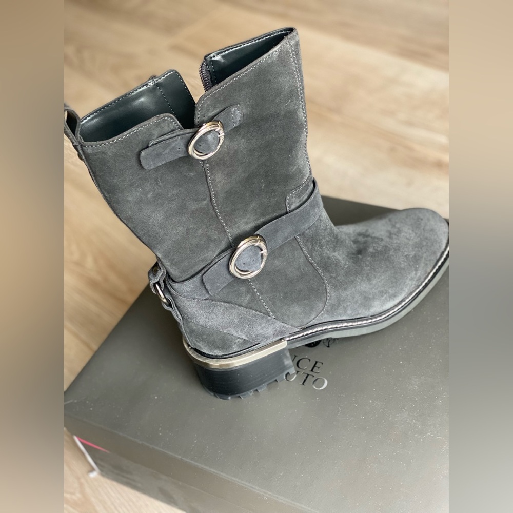🌟brand new in box Vince Camuto boots🌟